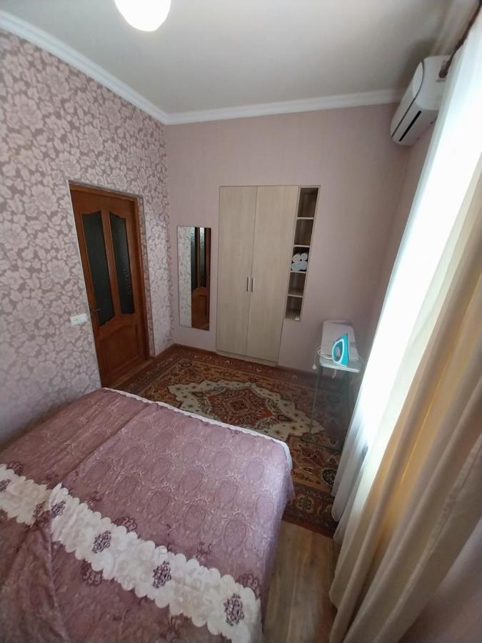 Like Home Guesthouse & Tours Yerevan Bagian luar foto