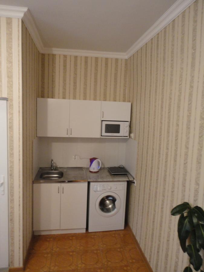 Like Home Guesthouse & Tours Yerevan Bagian luar foto